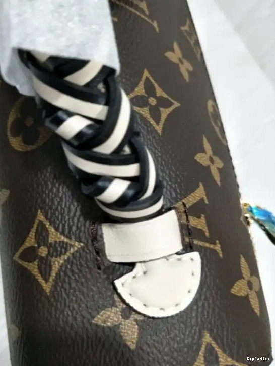 Cheap VUITTON METIS LOUIS POCHETTE 0505